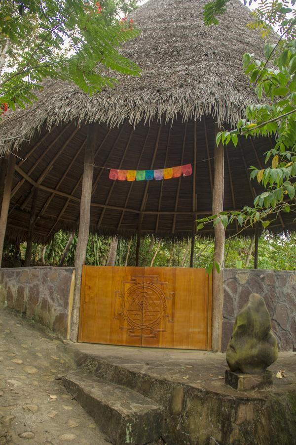 タラポト Yacumaman Sanctuaryヴィラ エクステリア 写真
